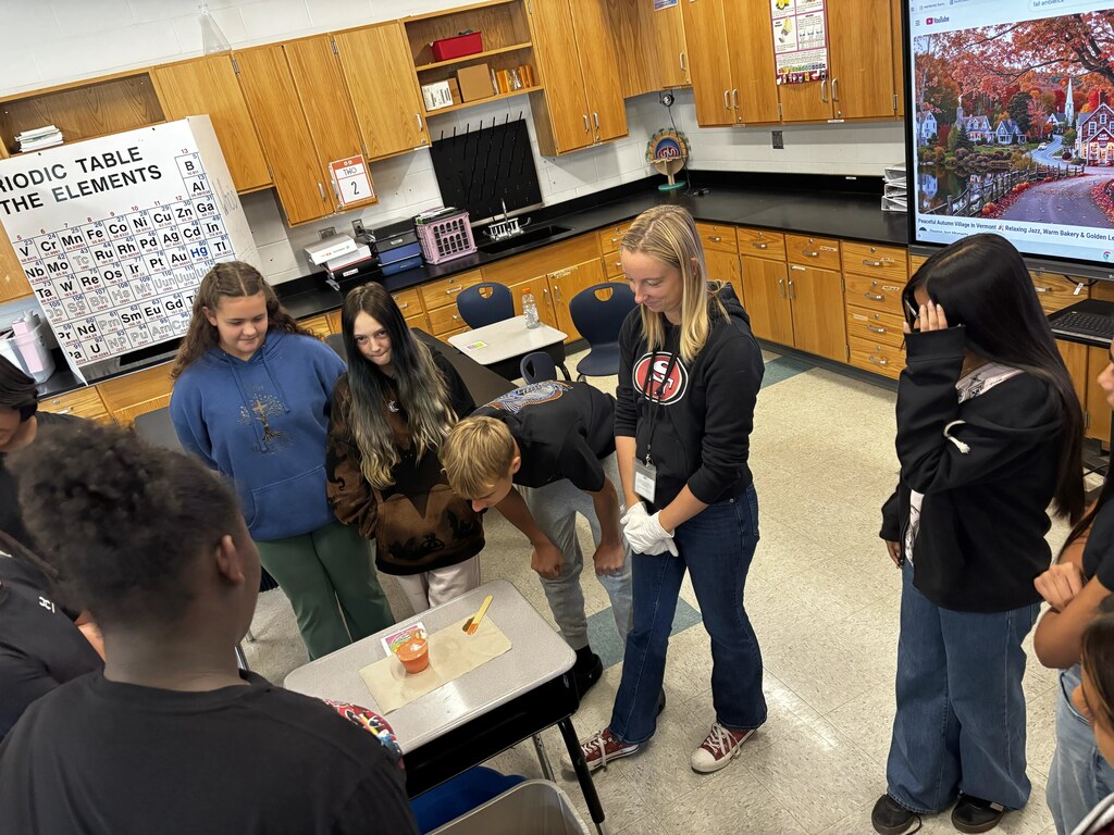 Our 8th grade Grizzly scientists have been hard at work in Ms. Schnabel’s science class! Last Friday,  her class conducted science experiments.🧪🥼
