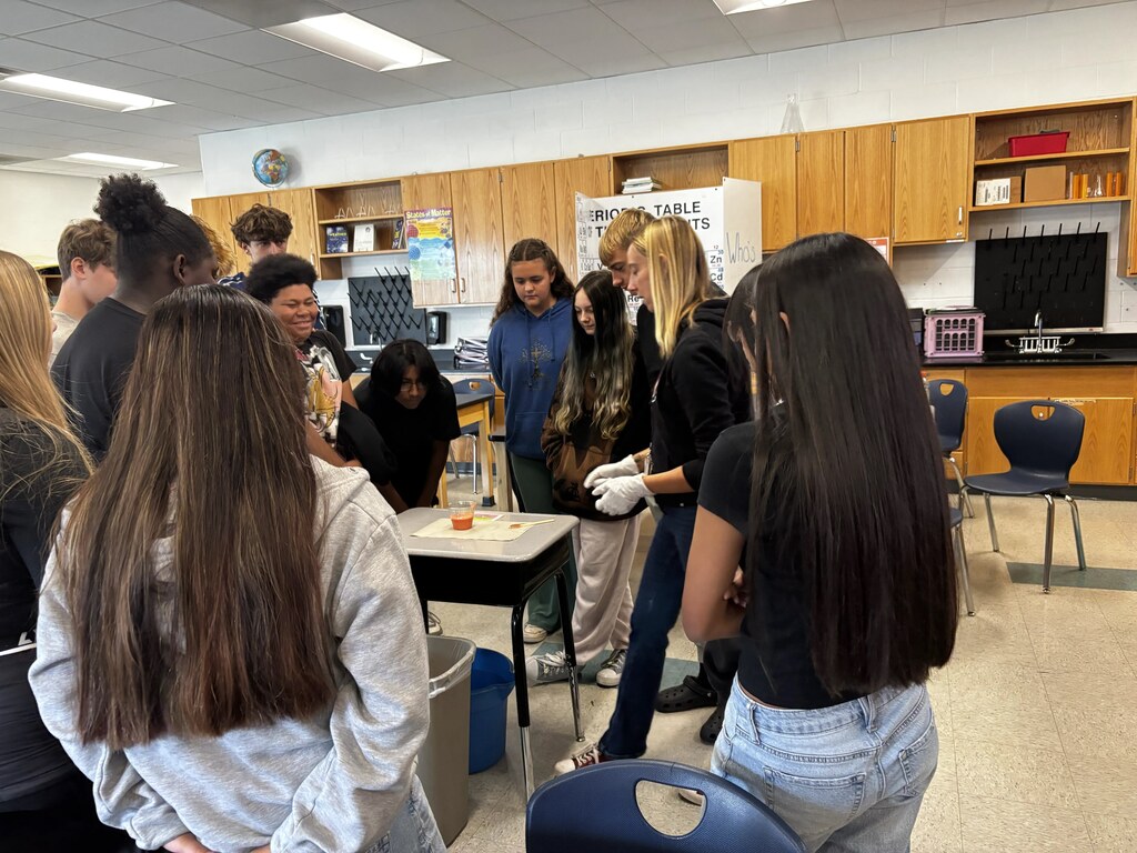 Our 8th grade Grizzly scientists have been hard at work in Ms. Schnabel’s science class! Last Friday,  her class conducted science experiments.🧪🥼