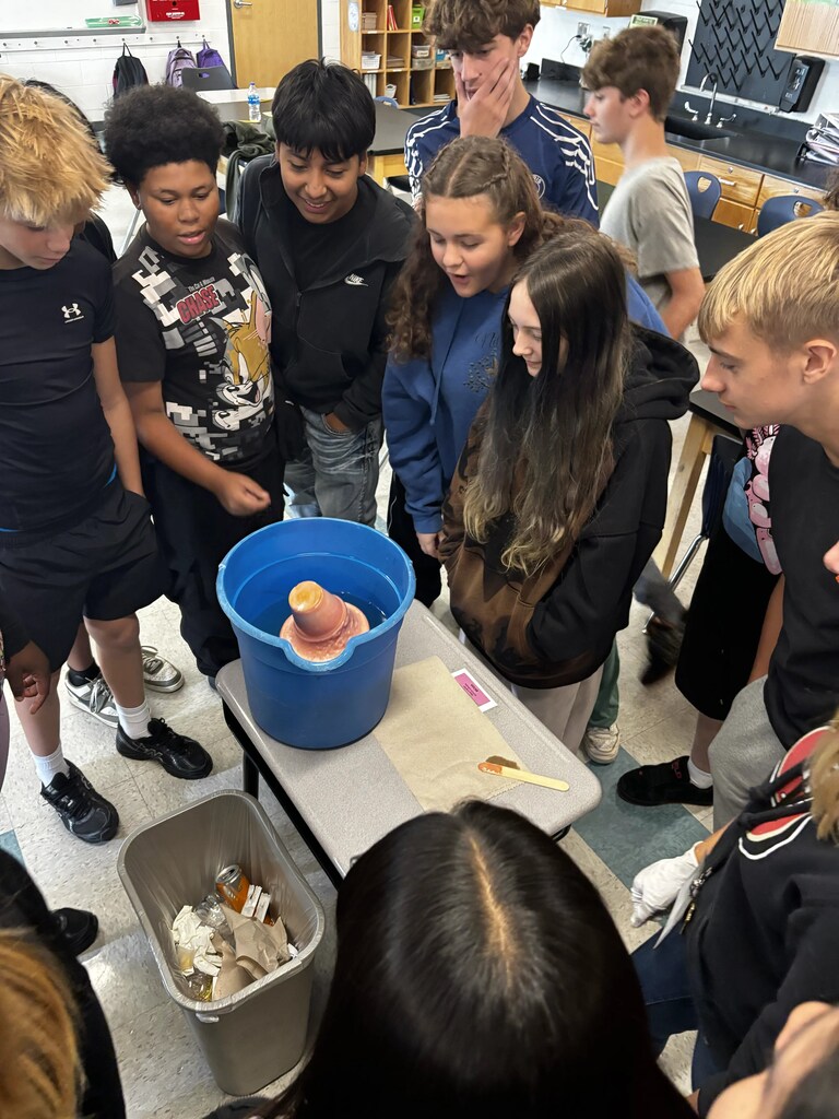Our 8th grade Grizzly scientists have been hard at work in Ms. Schnabel’s science class! Last Friday,  her class conducted science experiments.🧪🥼