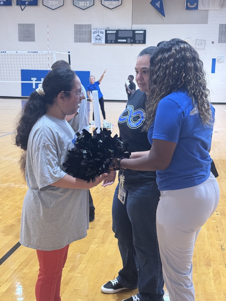 student speaks with teacher and AP