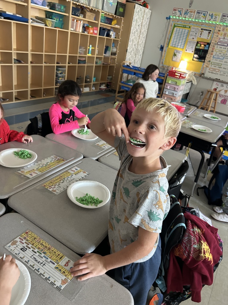 first grade students eating green eggs