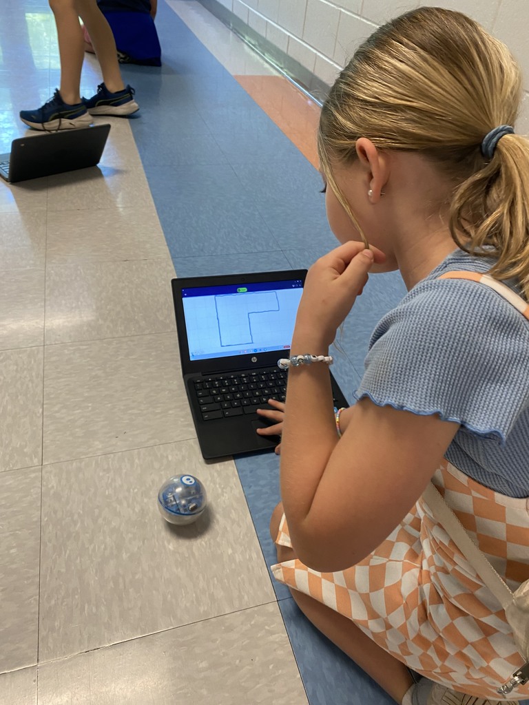 students coding a sphero on a chromebook