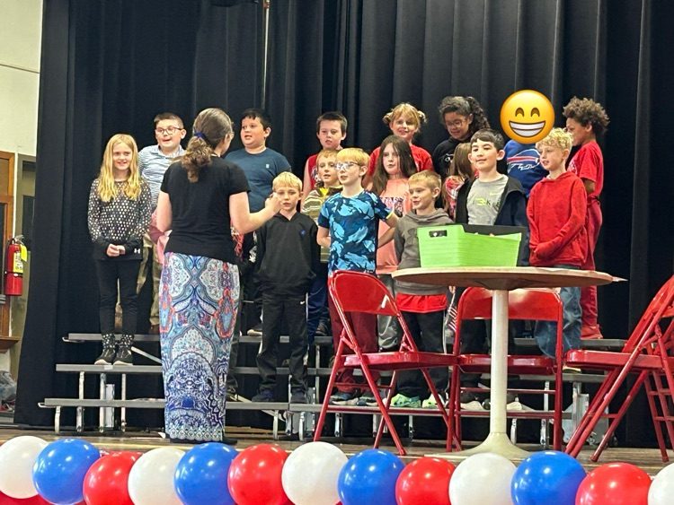 3rd Grade performs patriotic song 