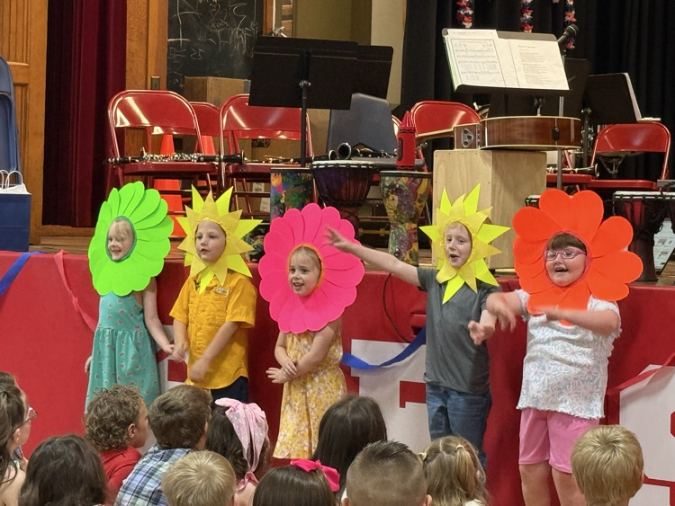 Pre-K students singing for the concert 