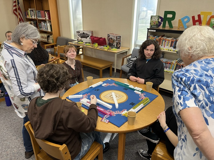 kids playing mahjong