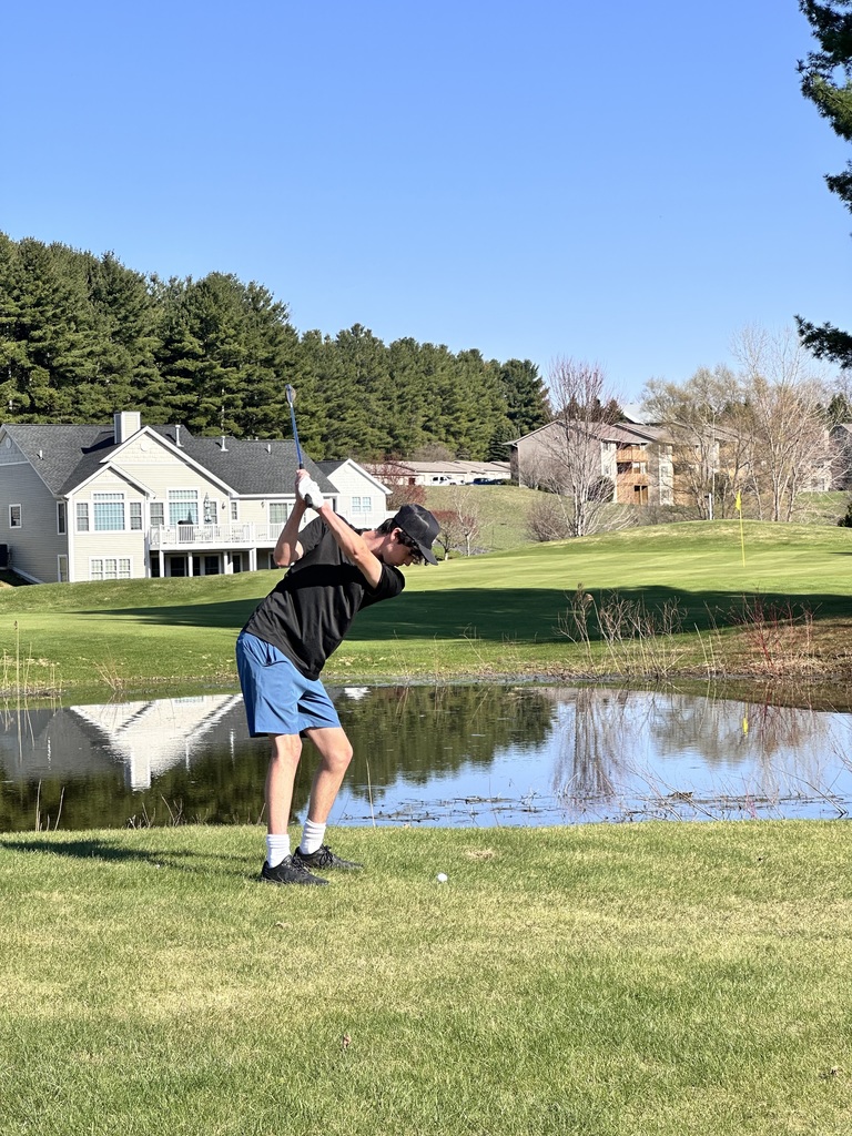 Pentwater Varsity Golfer Swinging Away!