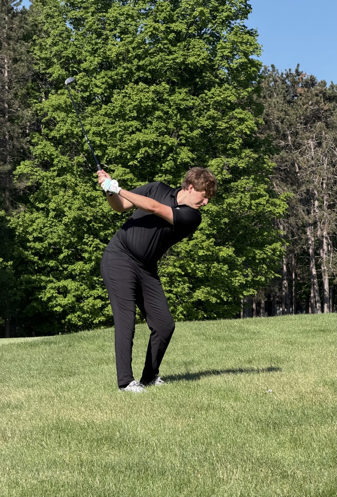 Brody Austin t'ing off at regional competition in golf on 5/26