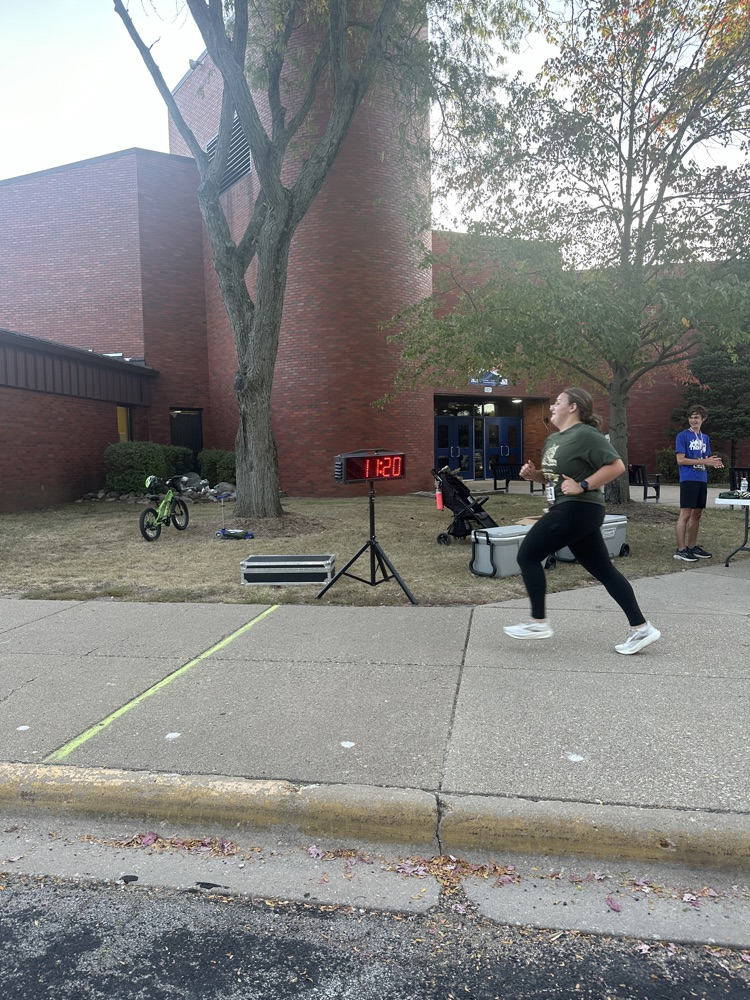 Miss May finishing