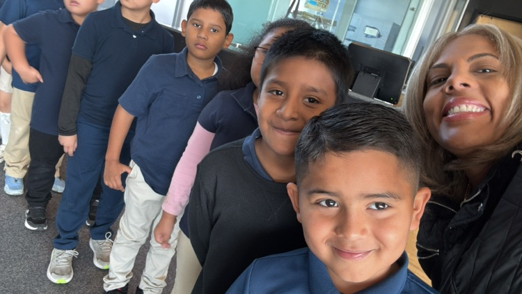 Exiting / emocionados