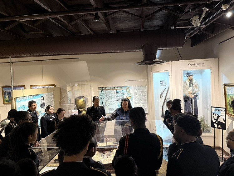 JROTC visiting the Lincoln Monument Association 