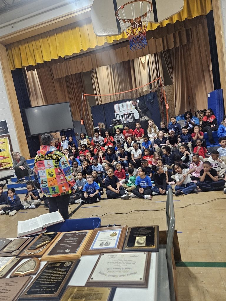 Carol speaking to 1st graders.