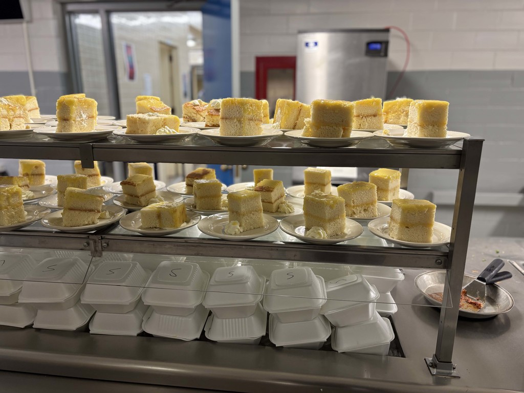 lemoncello cake delicious