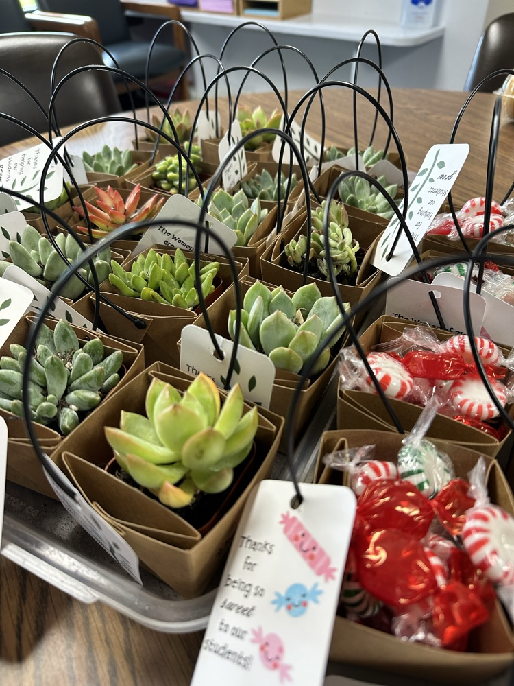 Many thanks to the Women of Zion Lutheran Church for providing thoughtful gifts to kick off the school year for @PCS_Pride PK-12 Staff.  #communitysupport