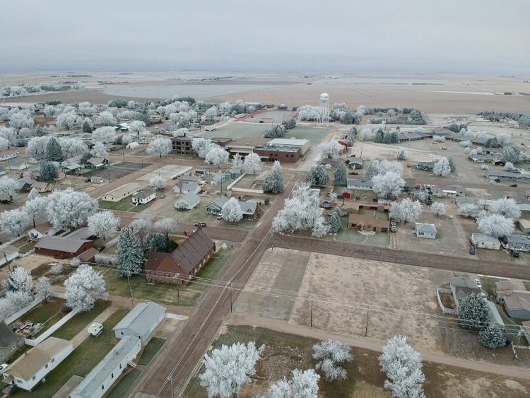 “Frost is the greatest artist in our clime — he paints in nature and describes in rime.”  - Thomas Hood  📷 Photo Credit:  Principal Reisig