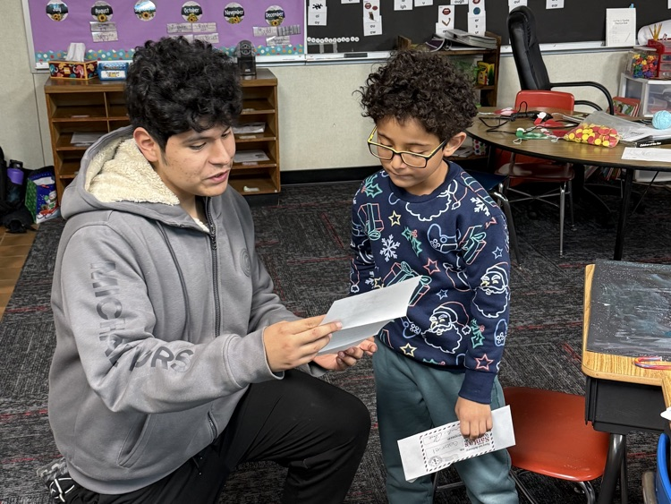 The 1st Graders wrote letters to Santa. Ms. Baumfalk’s Creative Writing students delivered Santa’s responses to the students. 🎅 #plainsmenpride