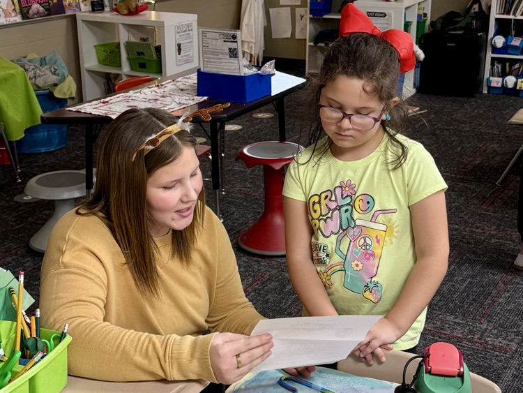 The 1st Graders wrote letters to Santa. Ms. Baumfalk’s Creative Writing students delivered Santa’s responses to the students. 🎅 #plainsmenpride