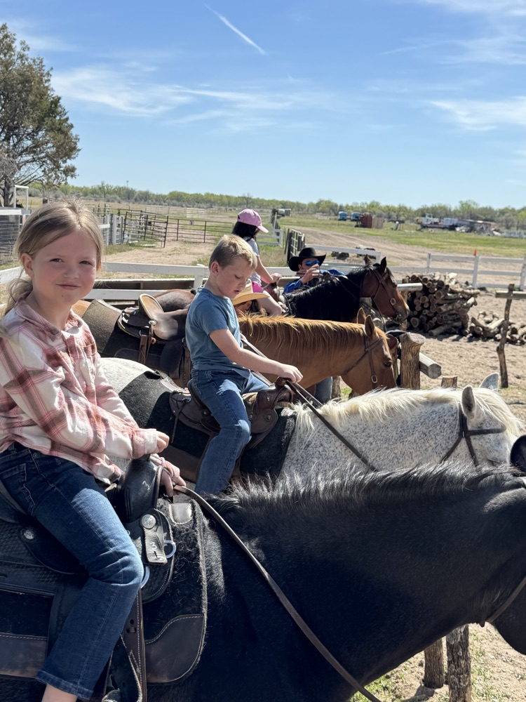 2nd grade field trip to Dusty Trails and the Lincoln County Museum