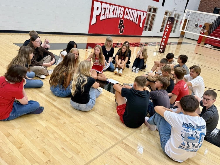 The 7-12 Class Officers are meeting with their peers to strategize for this afternoon’s class STEAM station challenges.   #plainsmenpride 