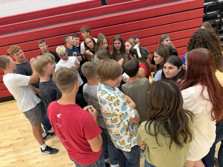 The 7-12 Class Officers are meeting with their peers to strategize for this afternoon’s class STEAM station challenges.   #plainsmenpride 