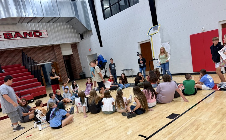 The 7-12 Class Officers are meeting with their peers to strategize for this afternoon’s class STEAM station challenges.   #plainsmenpride 