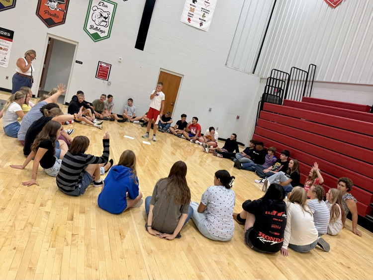 The 7-12 Class Officers are meeting with their peers to strategize for this afternoon’s class STEAM station challenges.   #plainsmenpride 