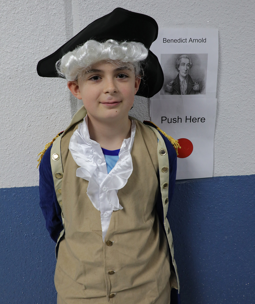 A student dressed as Benedict Arnold.