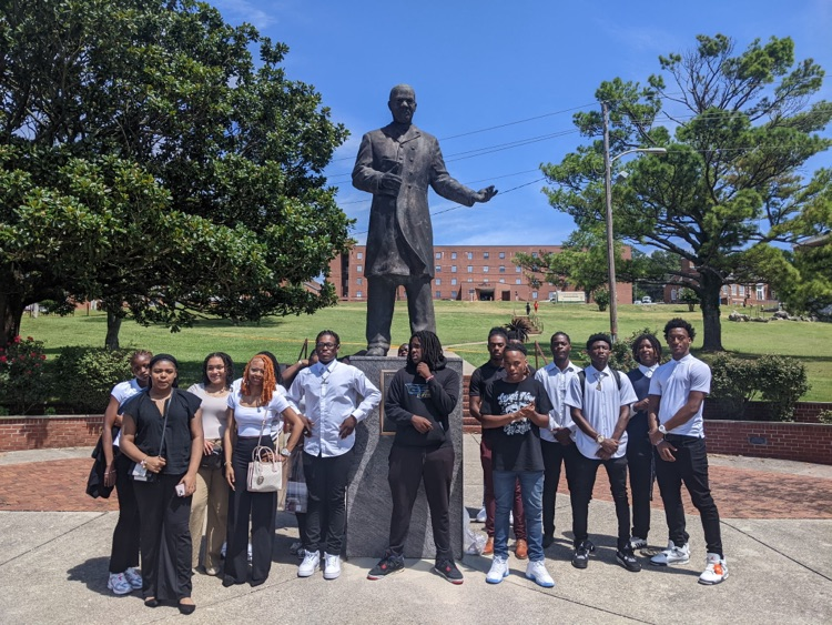 Perry Co Students tour AAMU campus