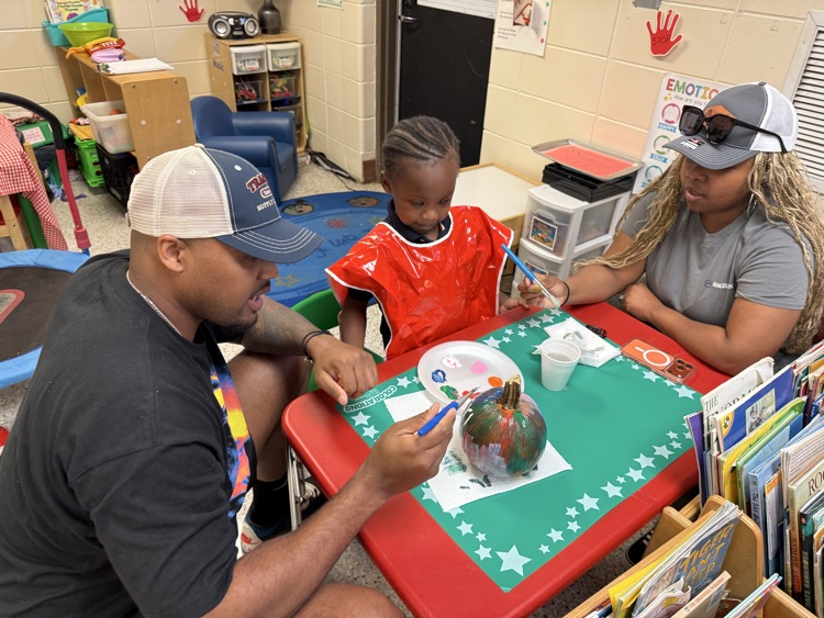 PreK pumpkin painting activity at RCH on Oct 22