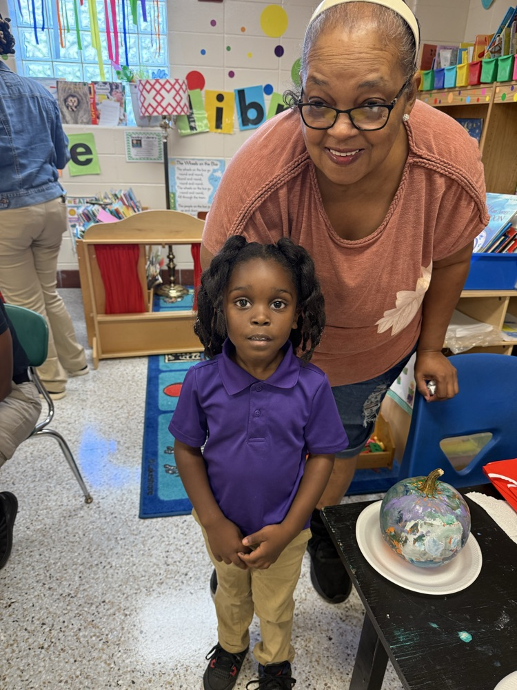 PreK pumpkin painting activity at RCH on Oct 22