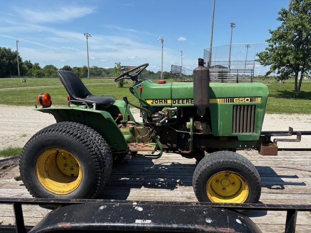 1983 John Deere 650