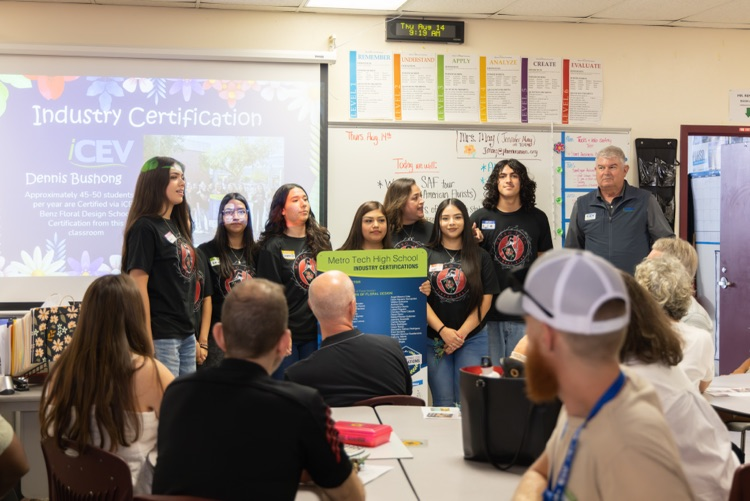 MTHS Society of American Florists visit