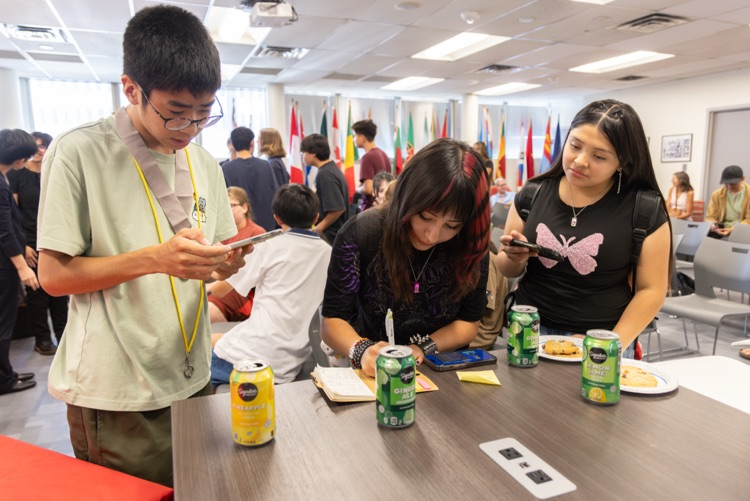 Central Global Studies students with their friends from Japan