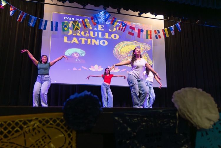 Noche de Orgullo Latino