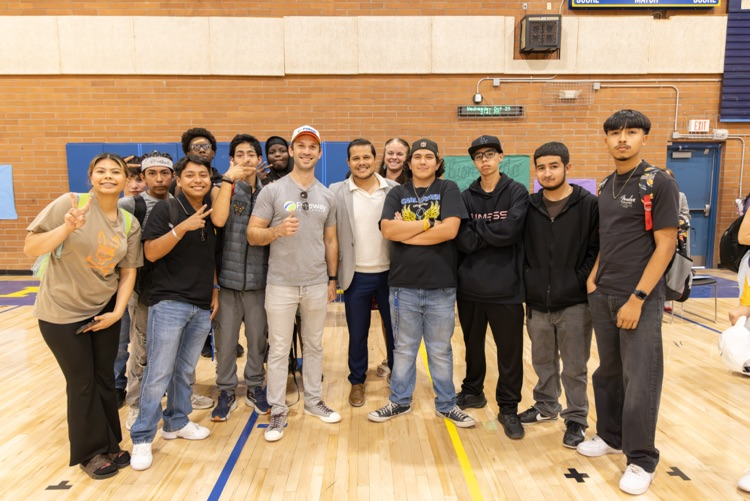 Daniel Suárez assembly