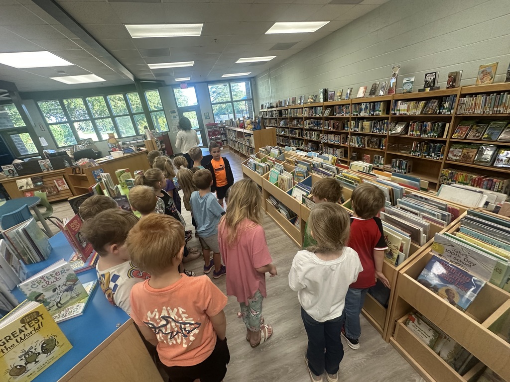 Mrs. Shealey's class visits the media center.