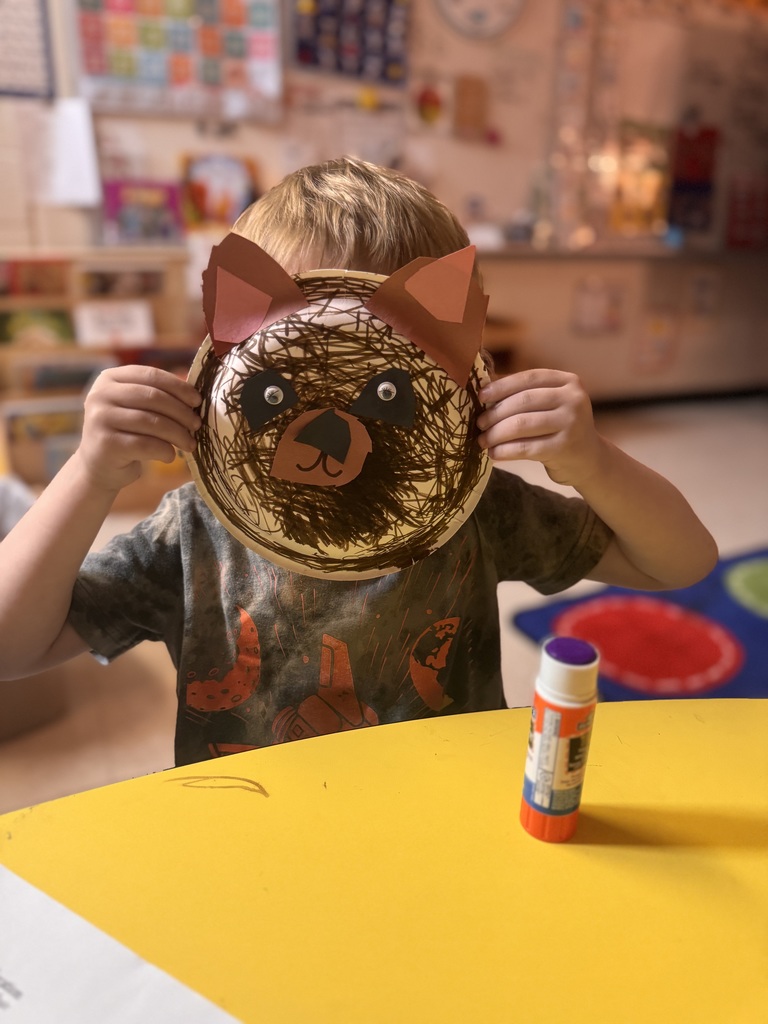 Learning about nocturnal animals in Mrs. Allen's PreK.