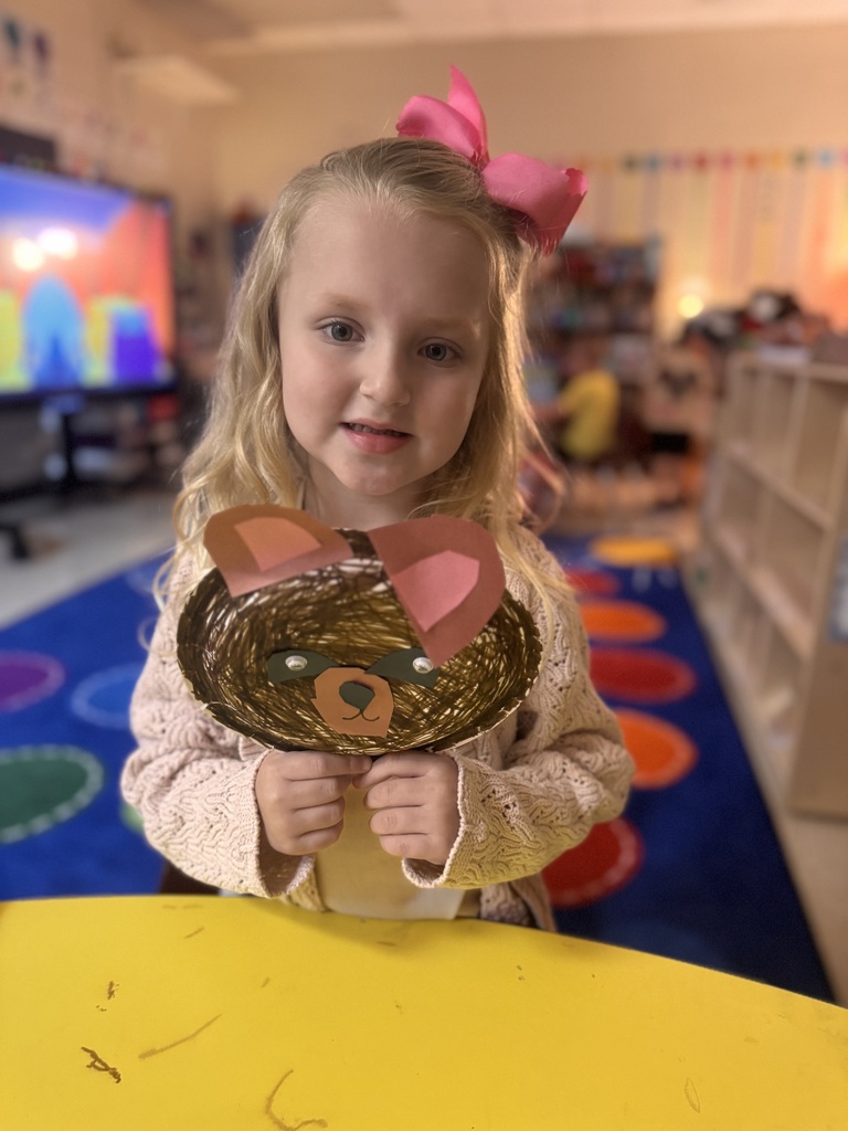 Learning about nocturnal animals in Mrs. Allen's PreK.
