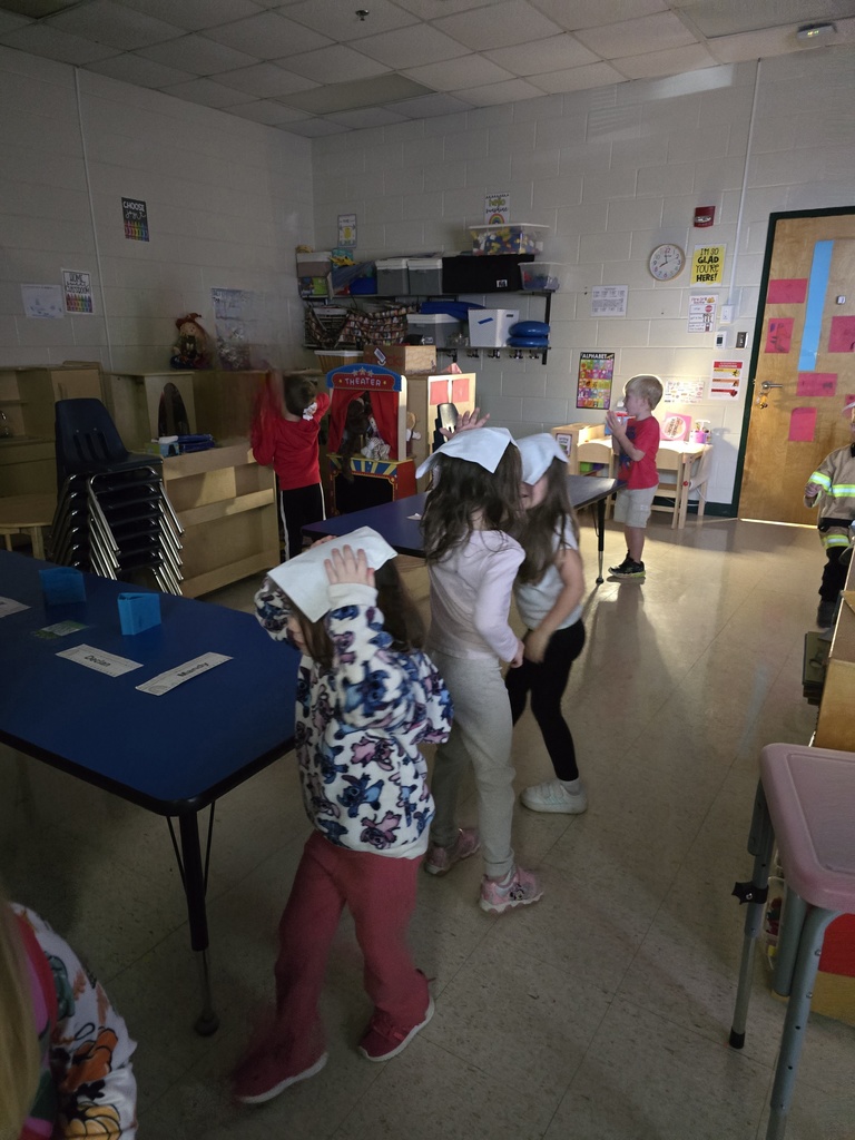 Indoor recess in Mrs. Everett's PreK.