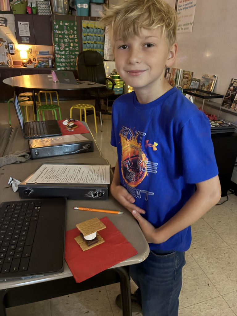 Mrs. Connelly's class: Writing s'more paragraphs, thanking Veterans, and celebrating Unit 3 Reading Log winners!