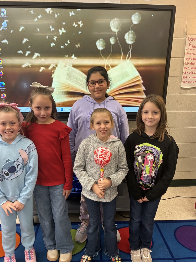 Mrs. Connelly's class: Writing s'more paragraphs, thanking Veterans, and celebrating Unit 3 Reading Log winners!