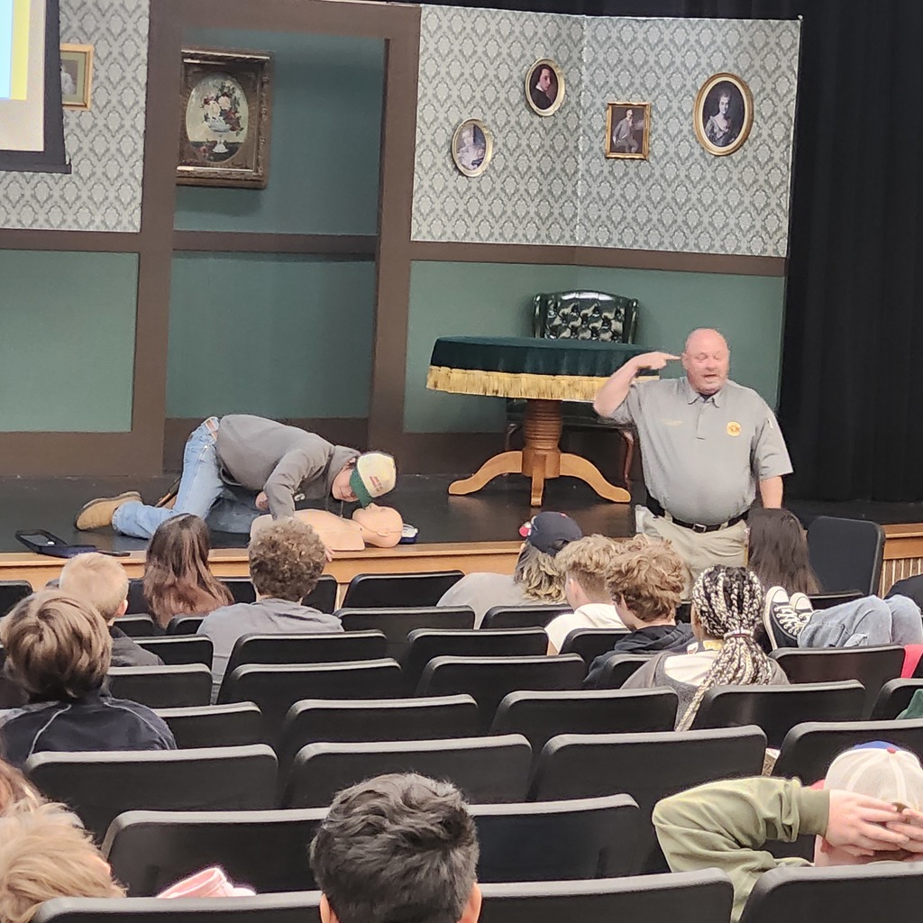 7th Grade Science students learn CPR