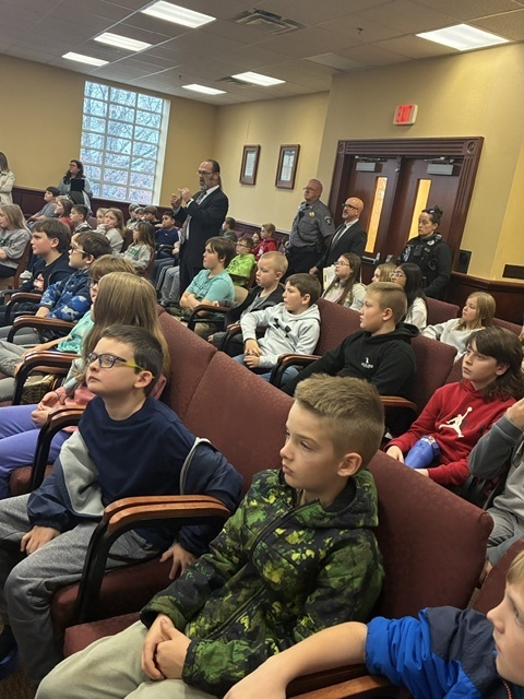 Fourth Grade visiting the Pickens County Court House.