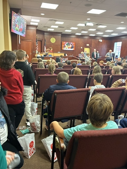 Fourth Grade visiting the Pickens County Court House.