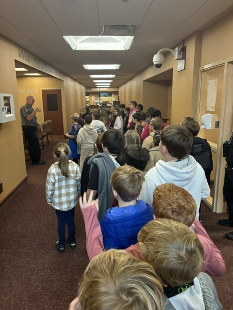 Fourth Grade visiting the Pickens County Court House.