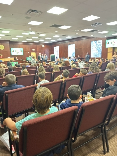 Fourth Grade visiting the Pickens County Court House.