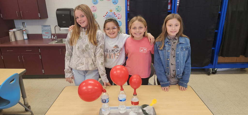 Grinch chemical reaction in Computer/STEM lab.