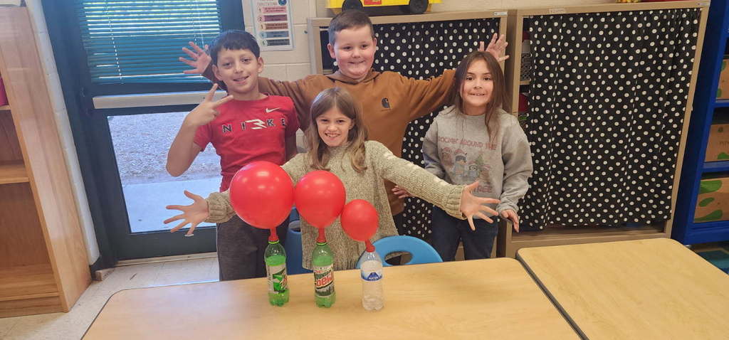 Grinch chemical reaction in Computer/STEM lab.