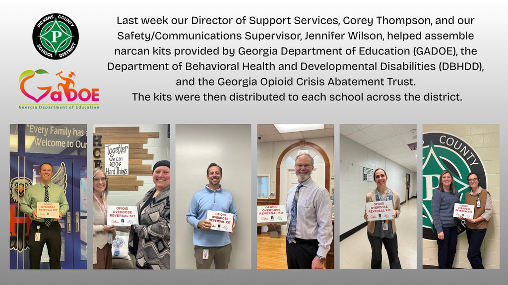 Principals receiving Narcan kits from GADOE and DBHDD.