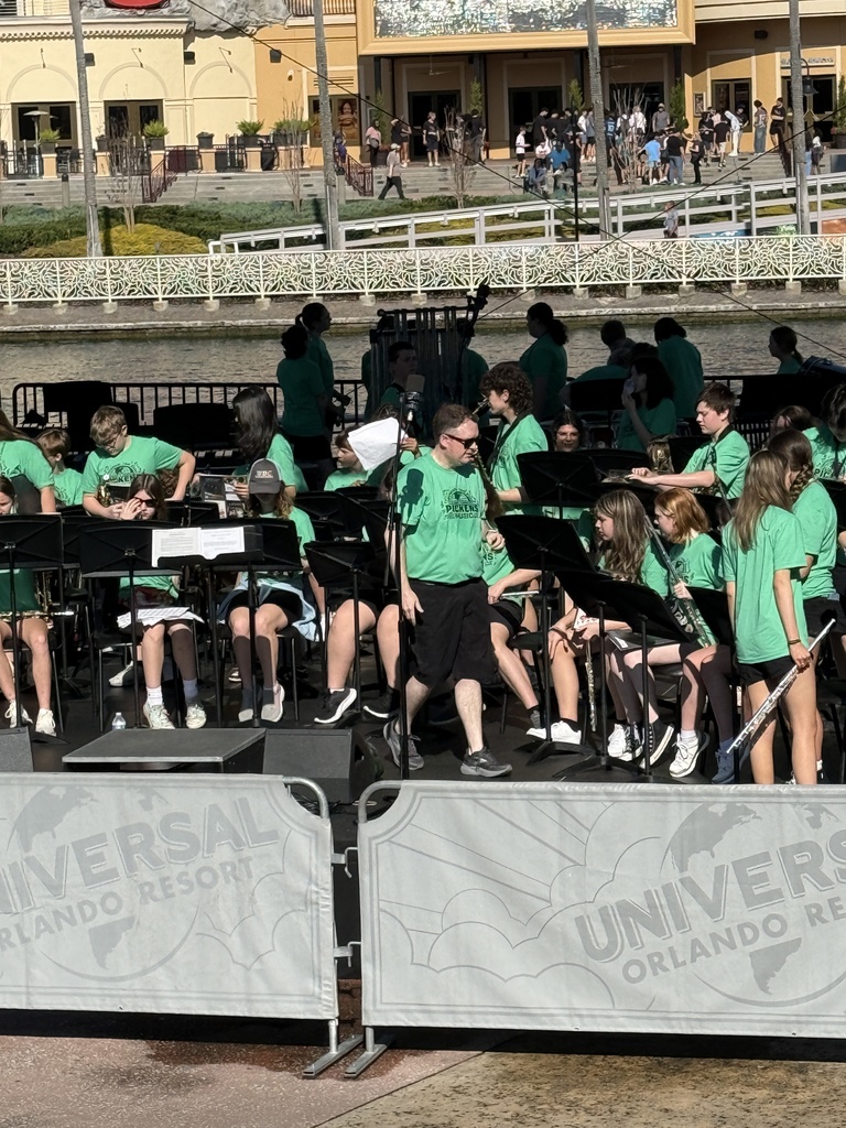 PJHS band preparing for their performance