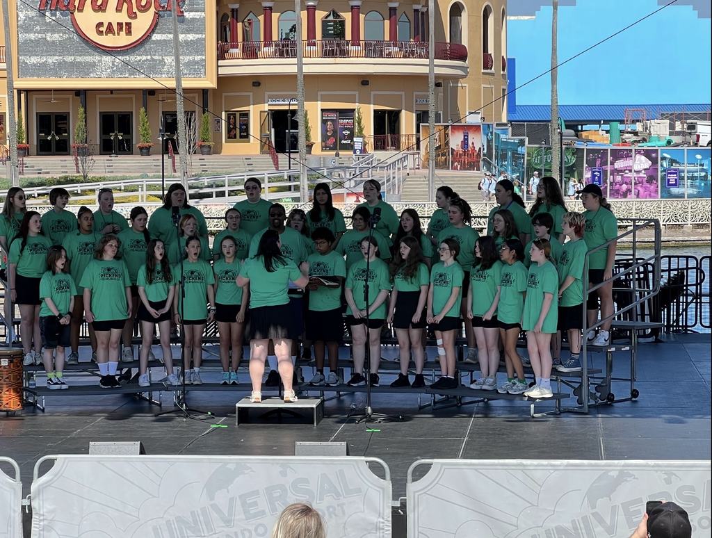 PJHS chorus performing
